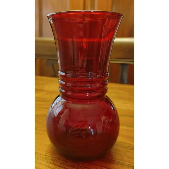 Valentine Gift Idea AnchorHocking "Royal Ruby Red" vase "HARDING" pattern 6.5" T - Picture 2 of 5